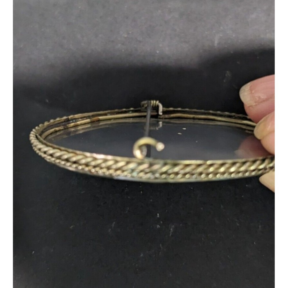 Russian Fedoskino Mother of Pearl Brooch Hand Painted Winter Landscape Signed - Picture 5 of 7